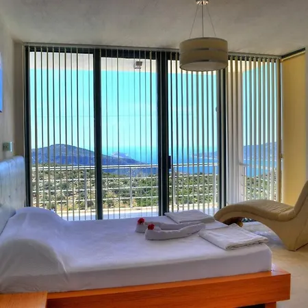 Private Pool With Infinity View-minos Bezirgan